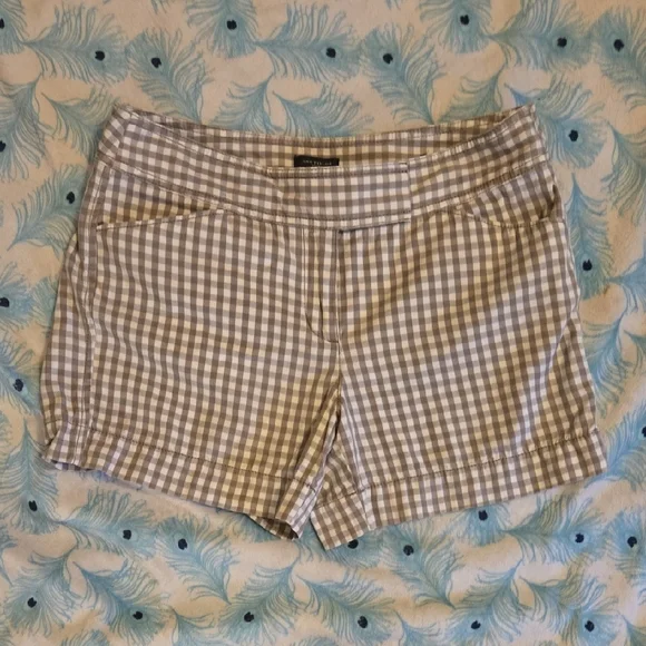 Ann Taylor Gray Bermuda Shorts Classic Style - Picture 1 of 5